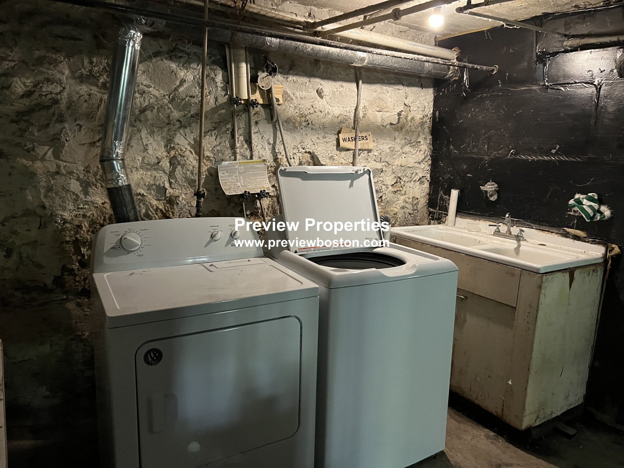 41 Hunnewell Ave, Brighton