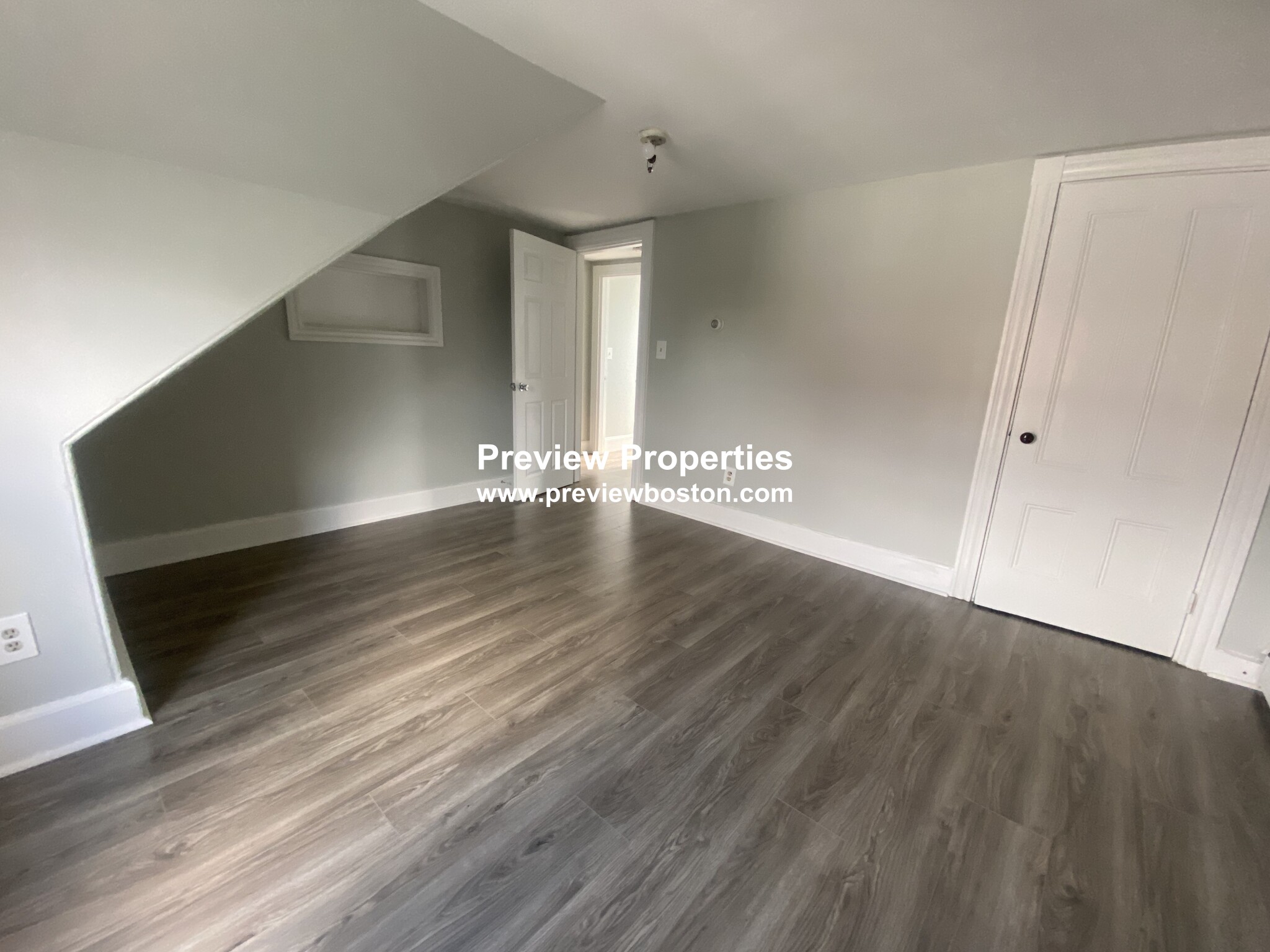 4 Swetts Ct, Watertown