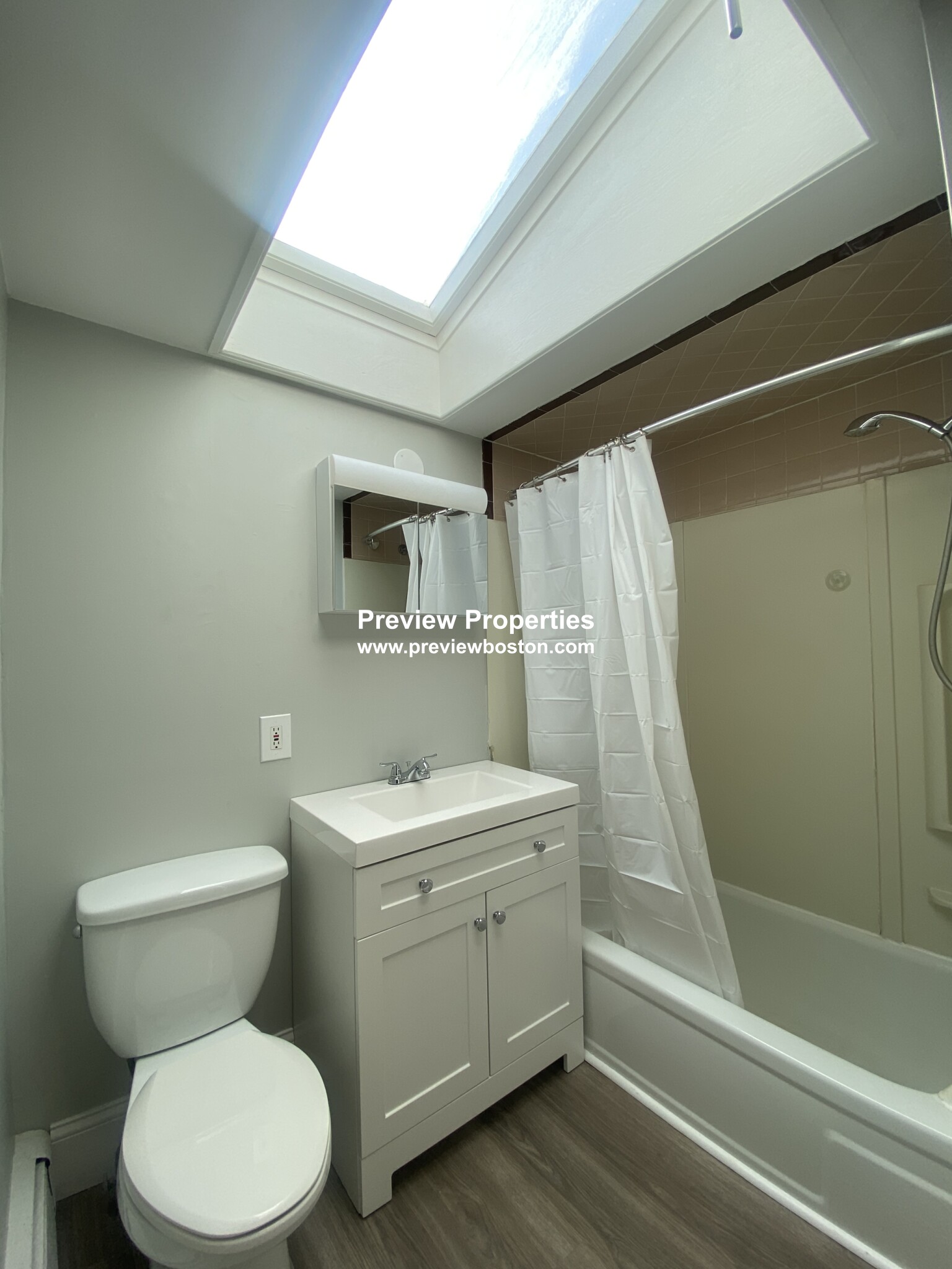 4 Swetts Ct, Watertown