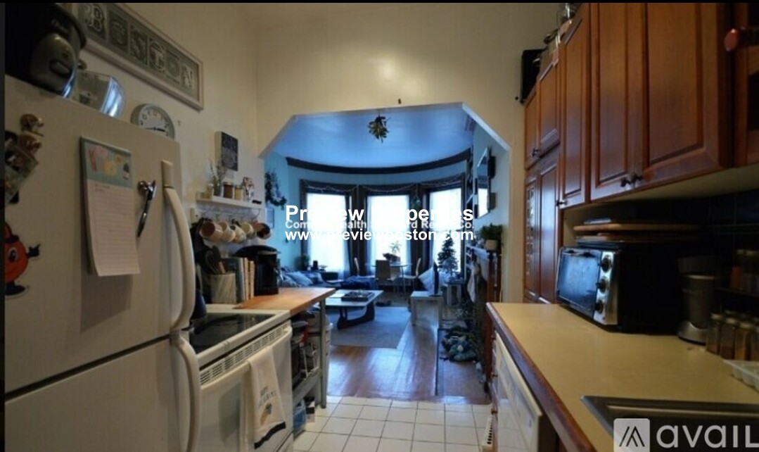 849 Beacon St, Fenway