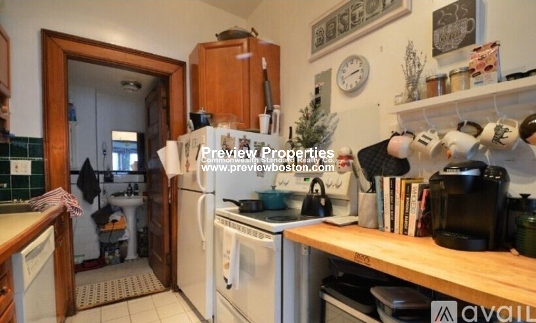 849 Beacon St, Fenway