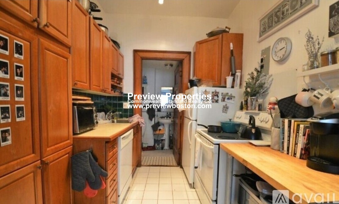 849 Beacon St, Fenway