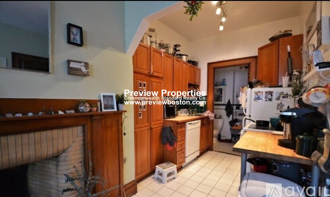 849 Beacon St, Fenway