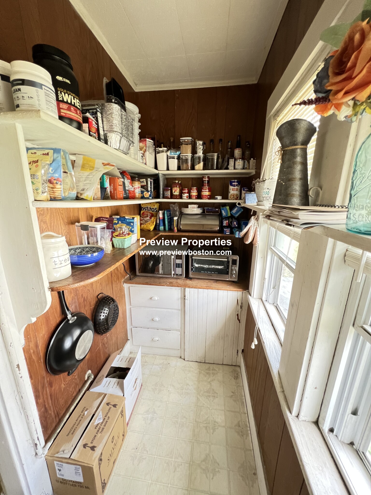 82 Chestnut Hill Ave, Brighton