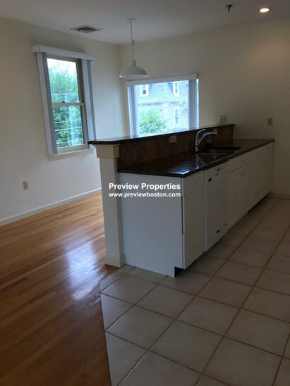 31 Channing St, Newton