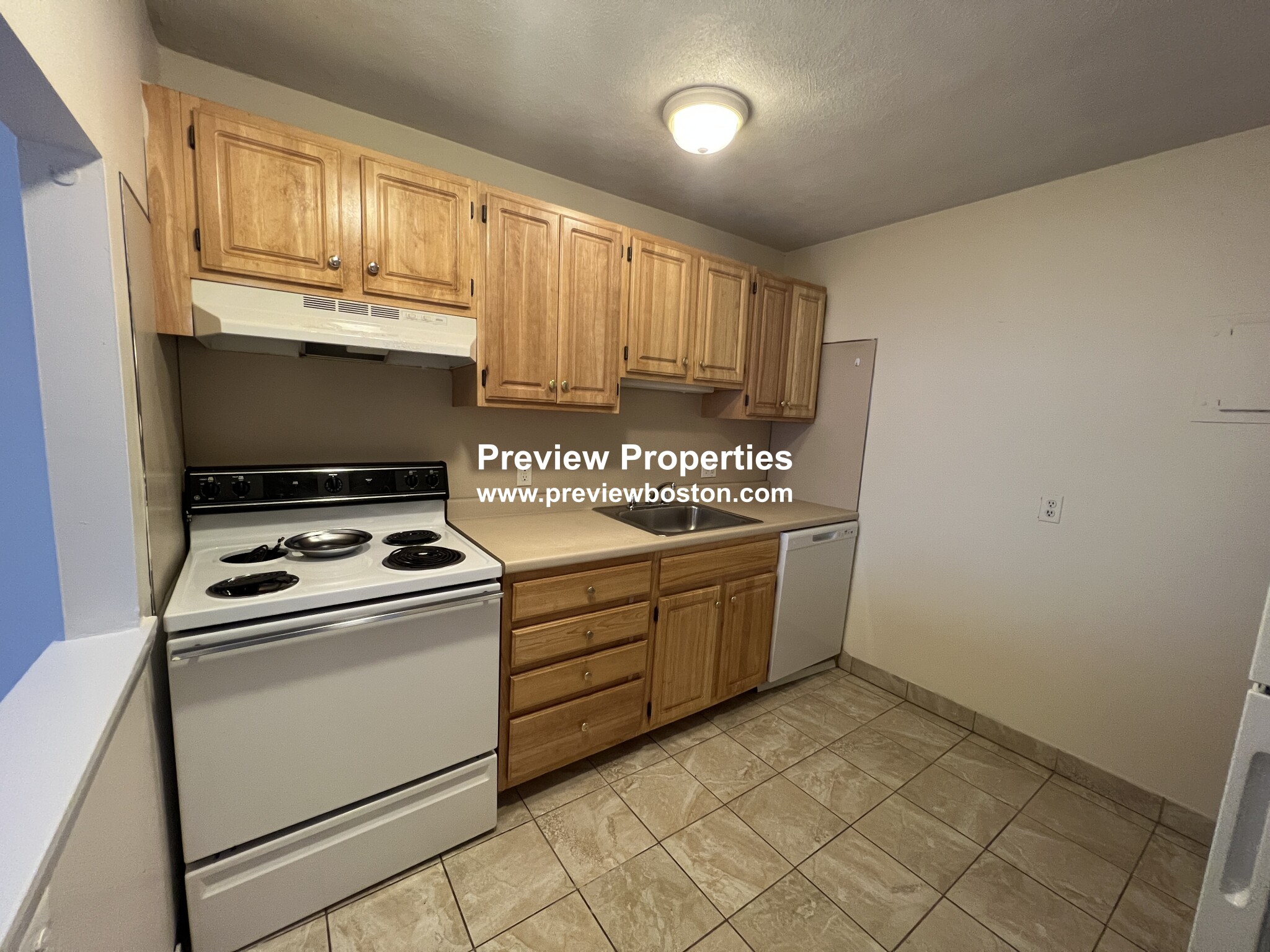 75 Gardner St, Allston