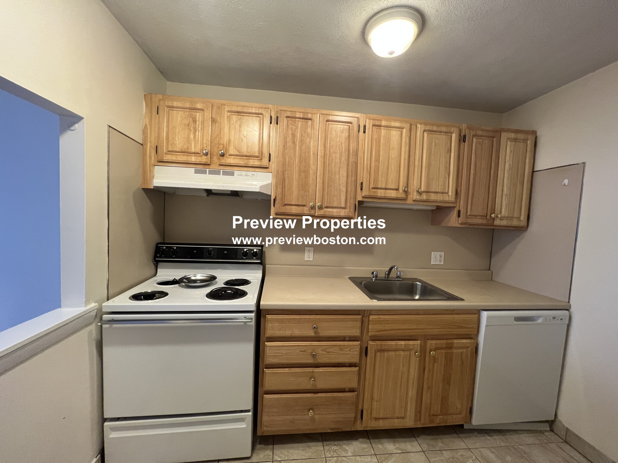 75 Gardner St, Allston