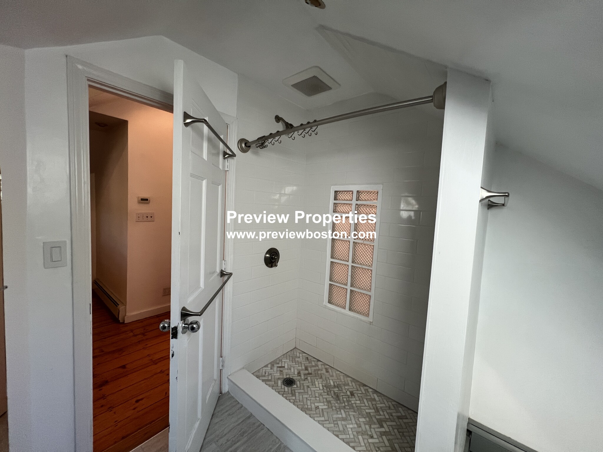 9 Addington Rd, Brookline Hills