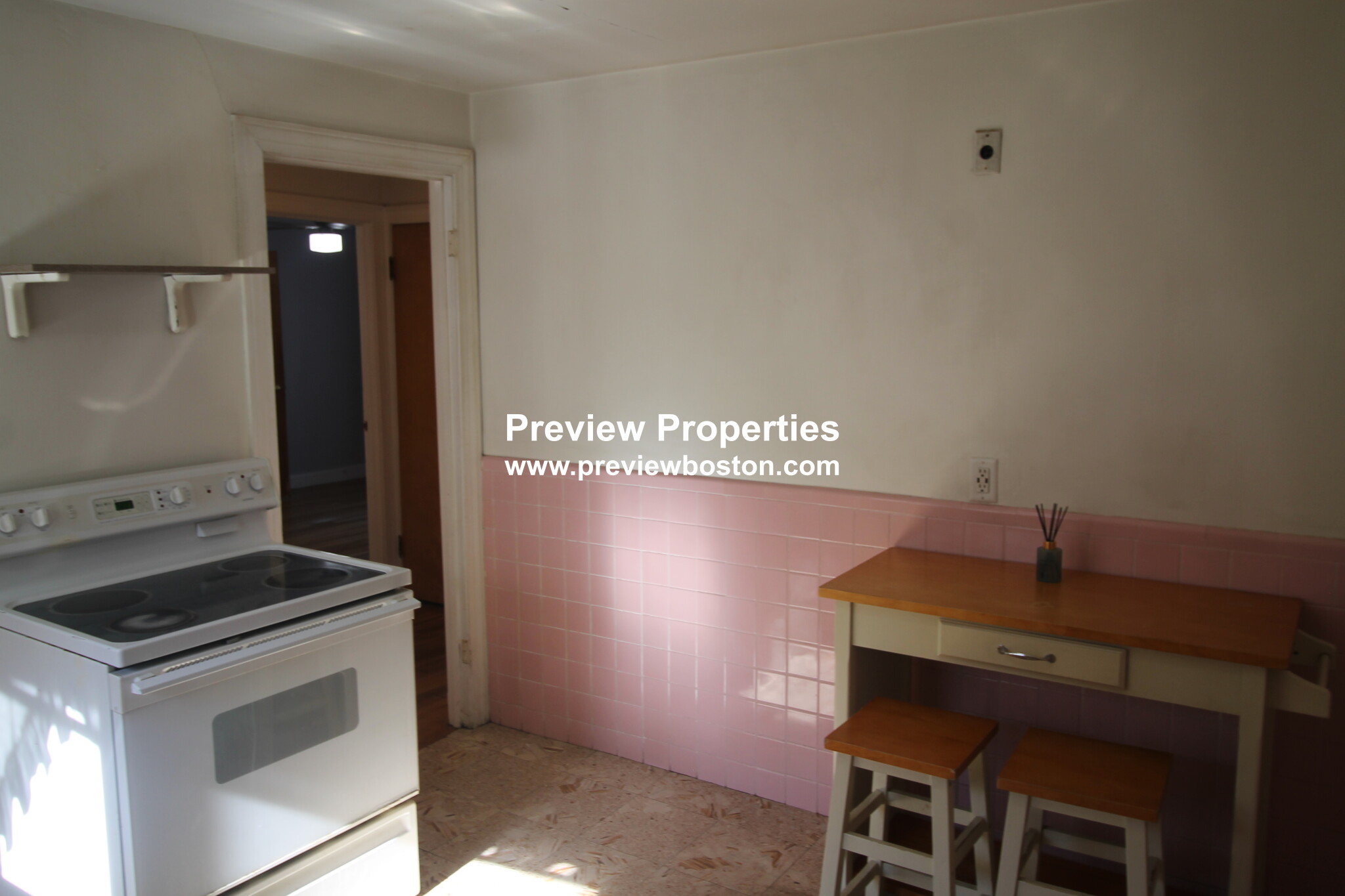 14 Caltha Rd, Chestnut Hill