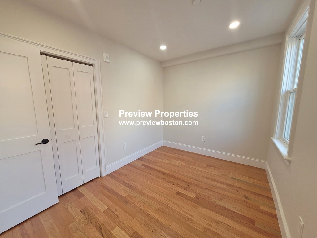 81 White St, East Boston