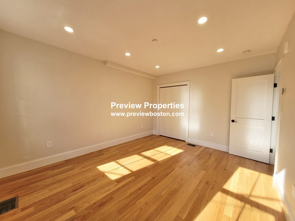 81 White St, East Boston