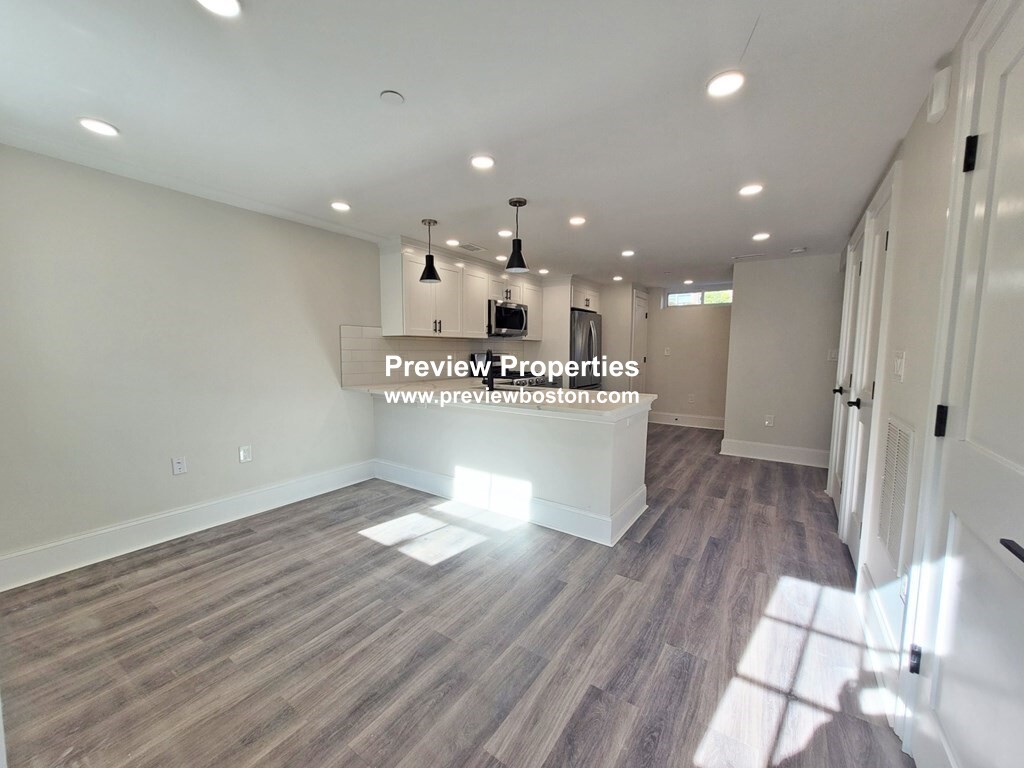 81 White St, East Boston