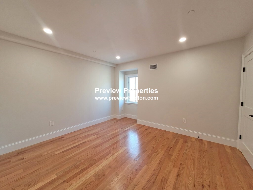 81 White St, East Boston