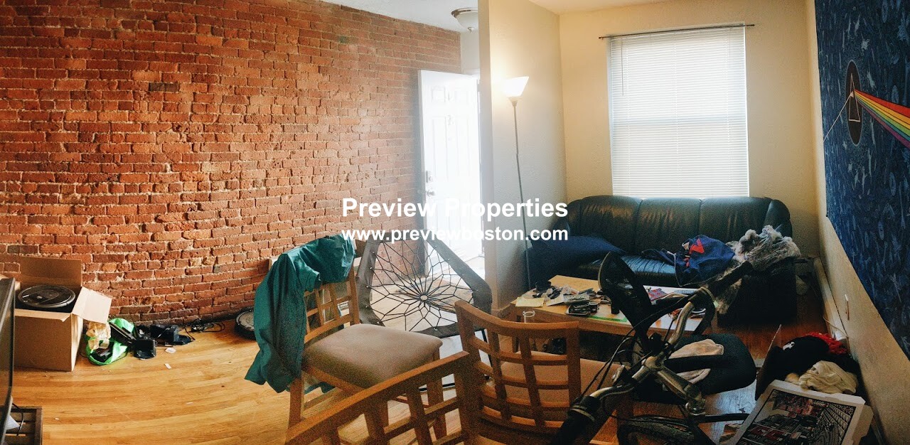 77 Hammond St, South End