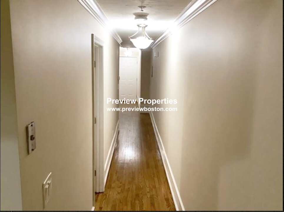 712 Shawmut Ave, South End