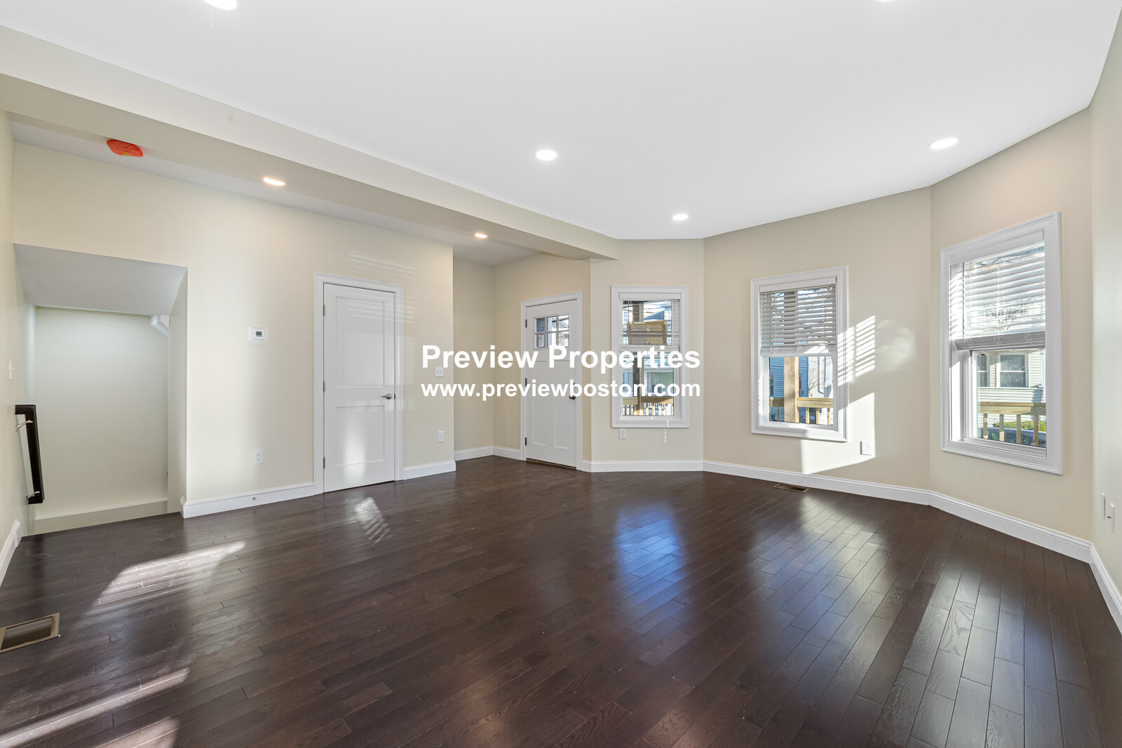 62 Bradbury Ave, Medford