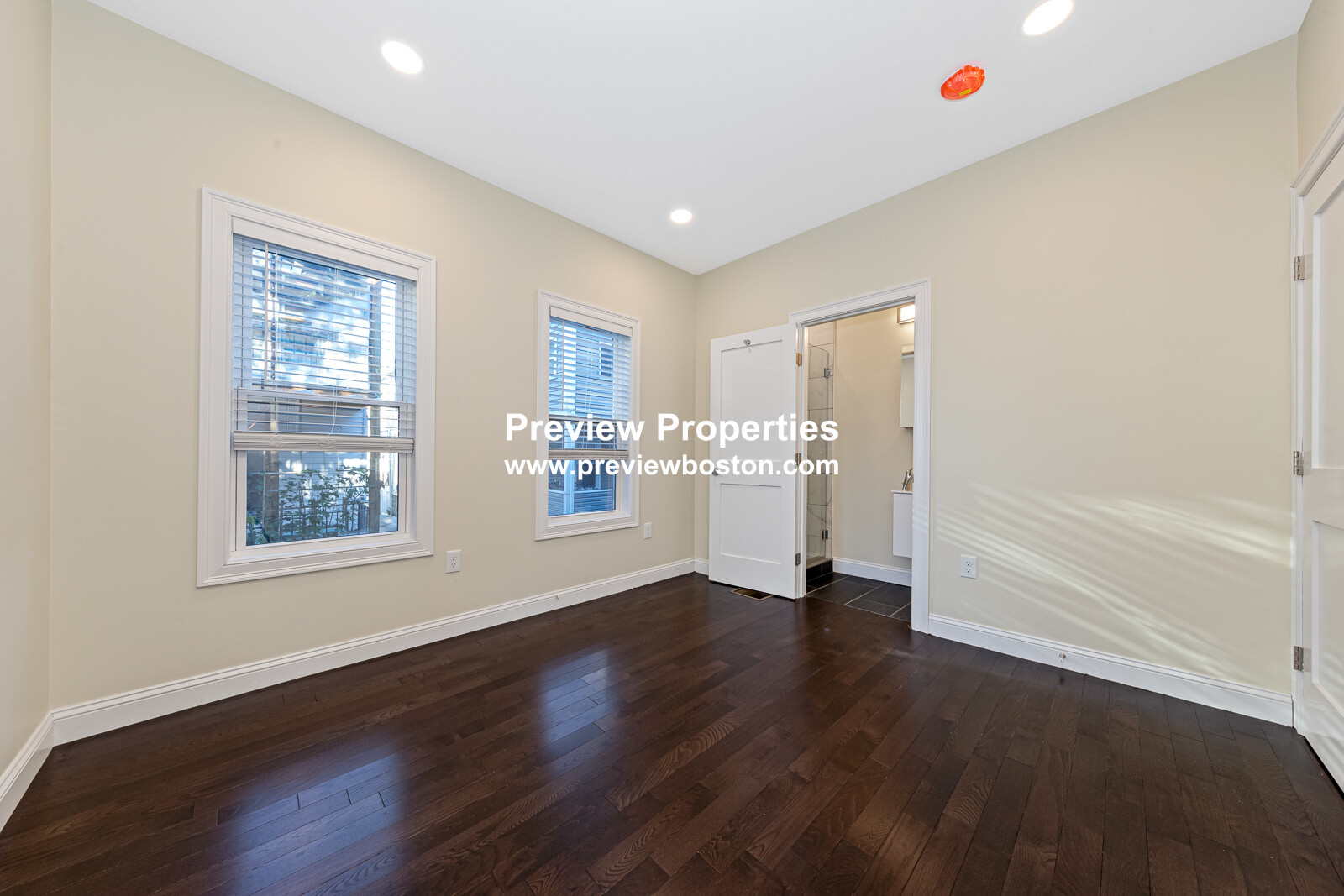 62 Bradbury Ave, Medford