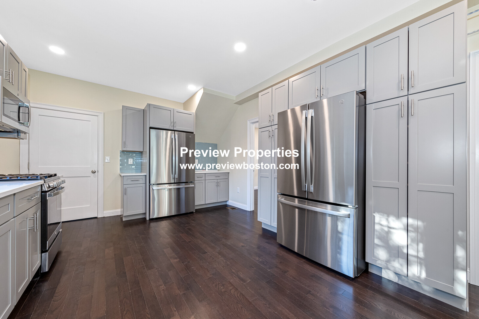 62 Bradbury Ave, Medford