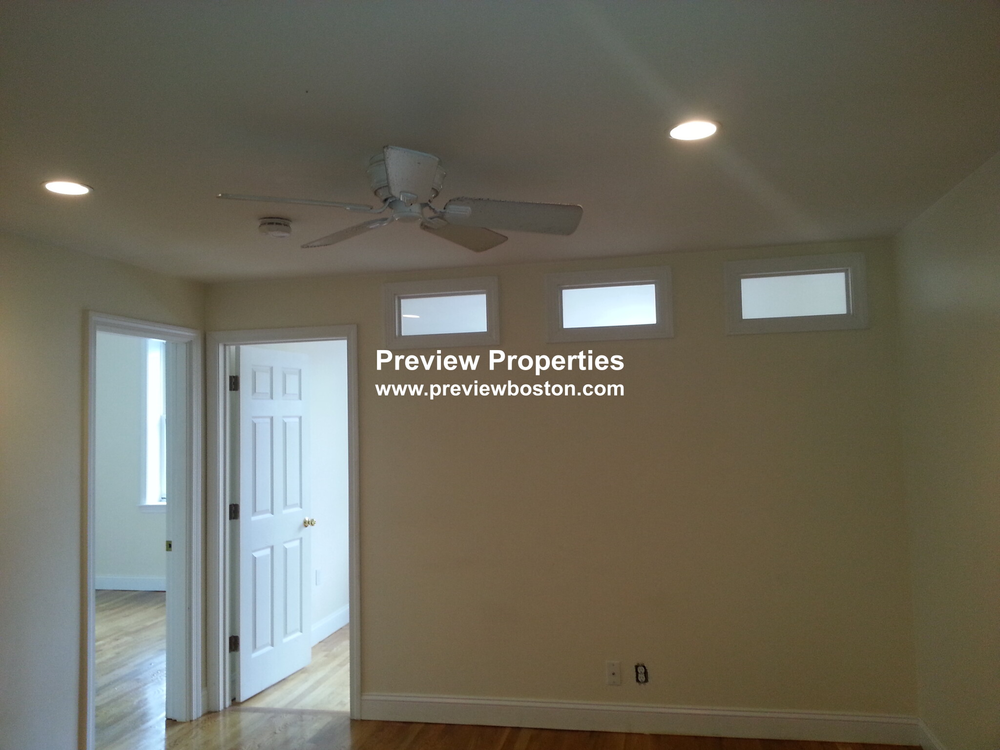 324 Saint Paul St, Longwood