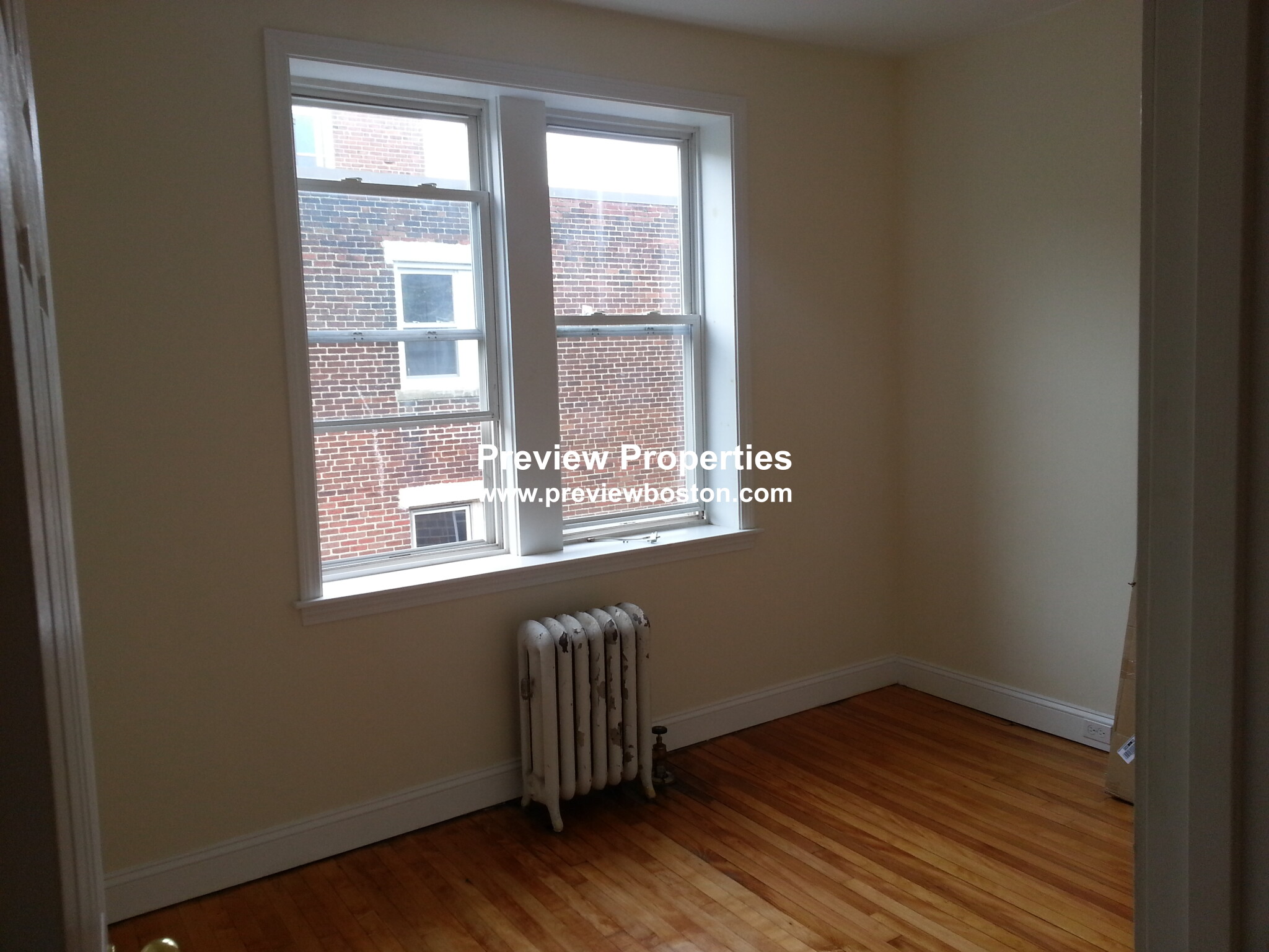 324 Saint Paul St, Longwood