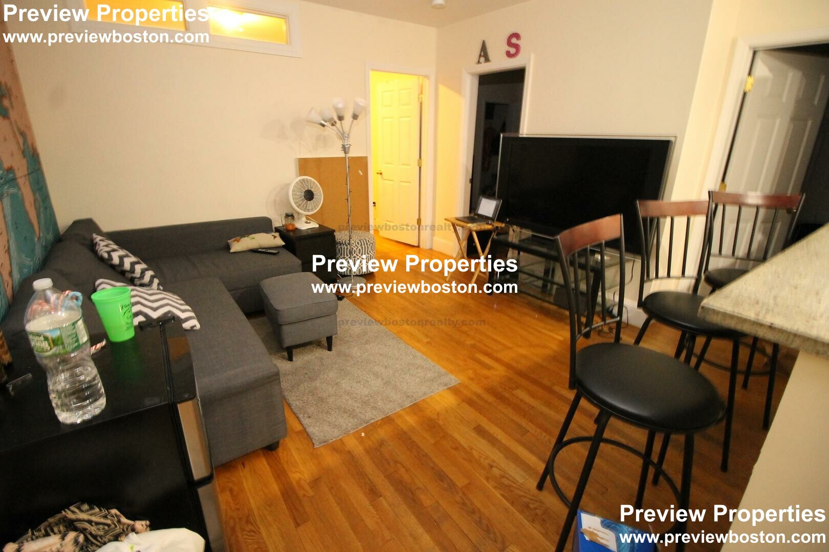 324 Saint Paul St, Longwood