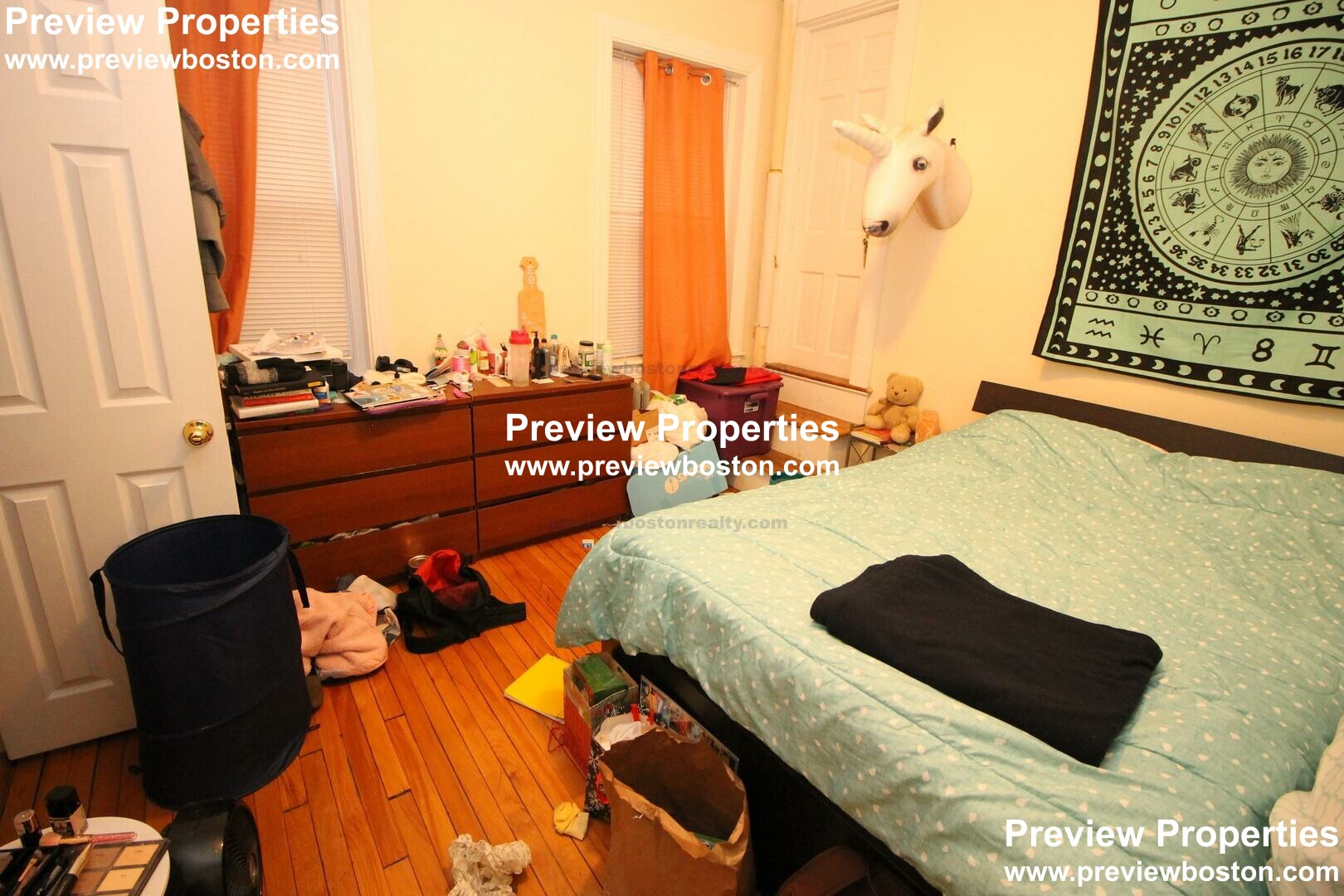 324 Saint Paul St, Longwood