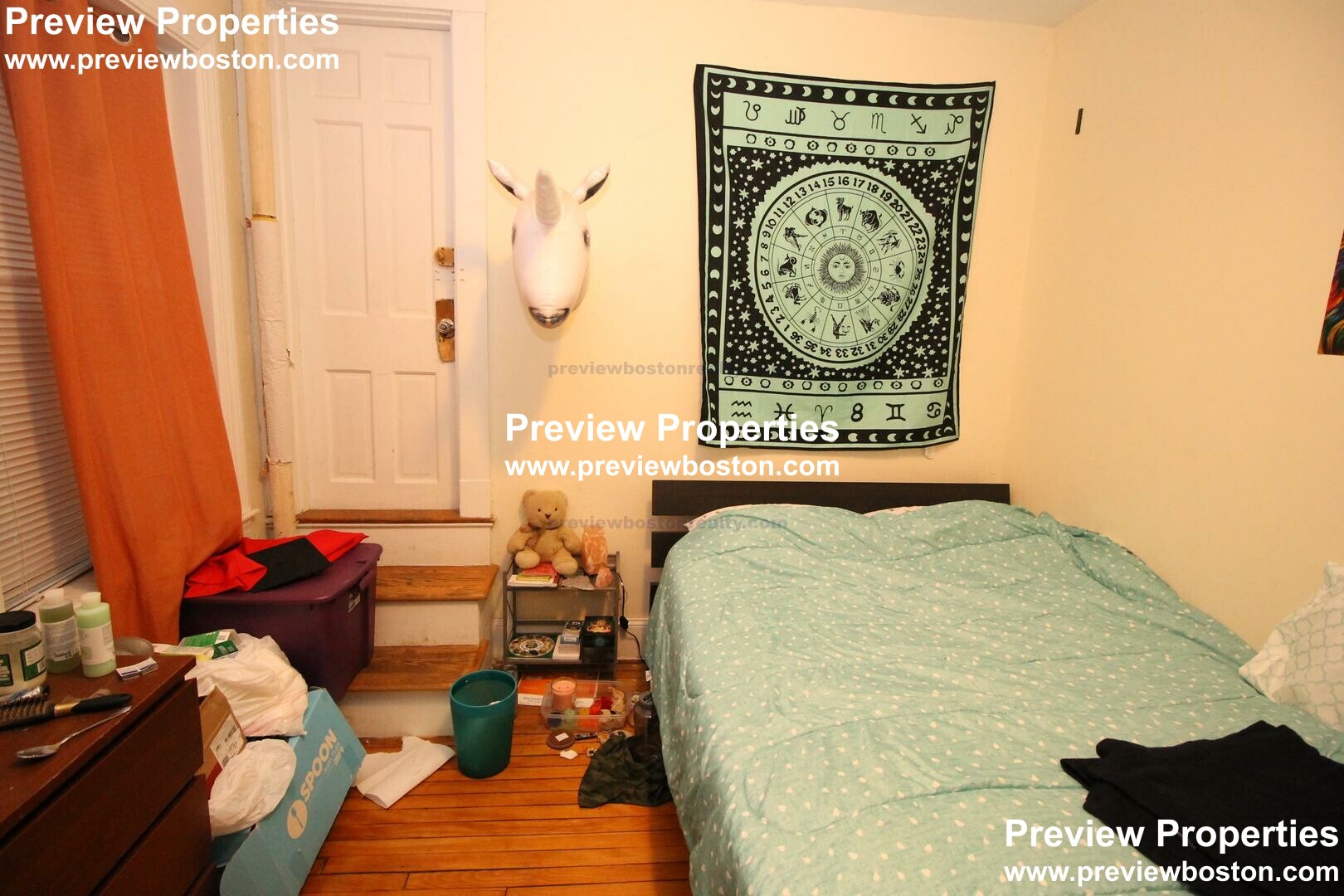 324 Saint Paul St, Longwood