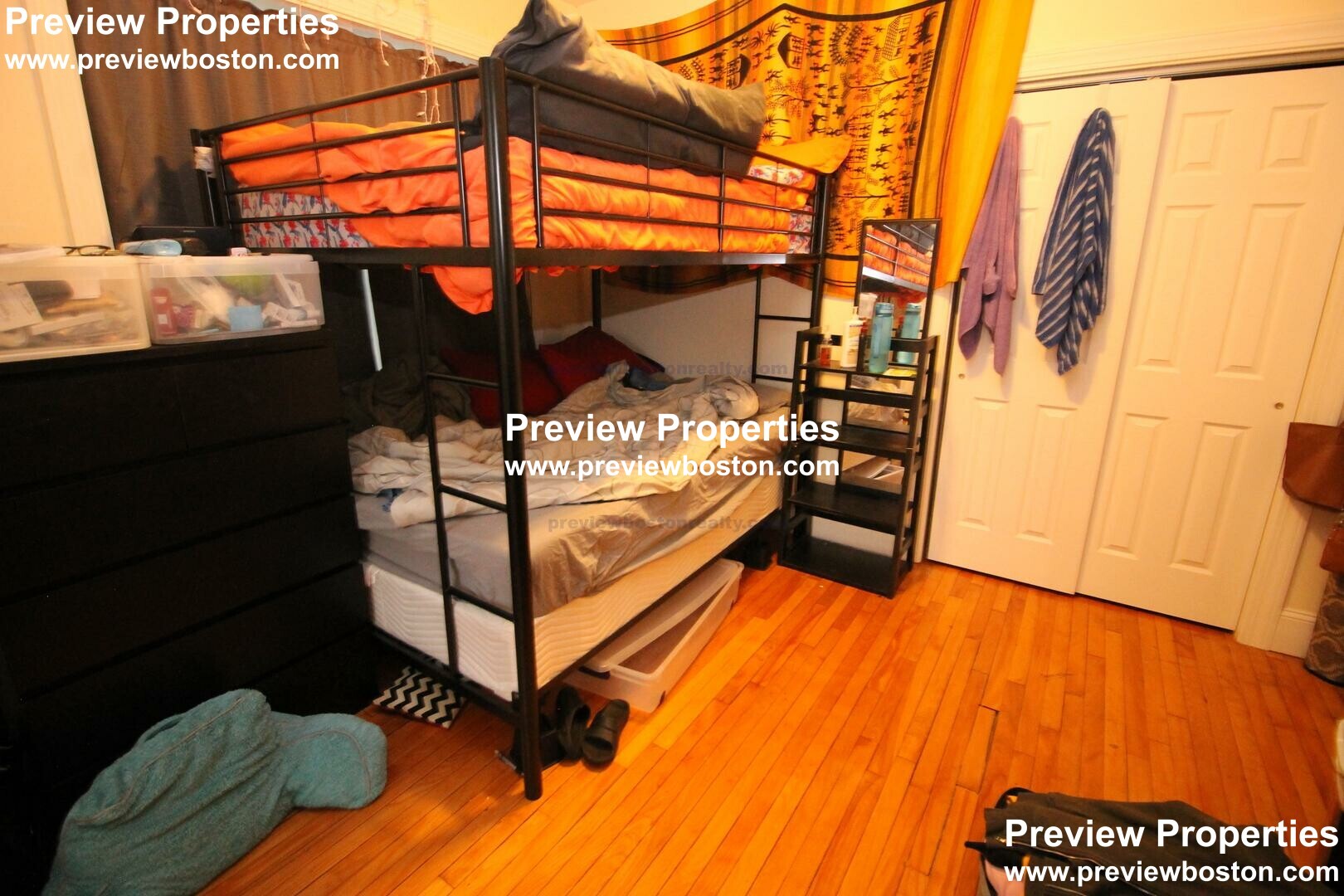 324 Saint Paul St, Longwood