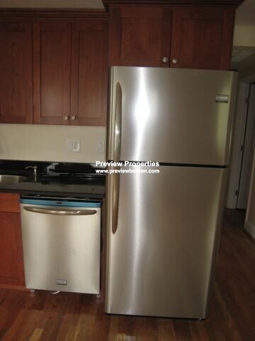 57 Day St, Jamaica Plain