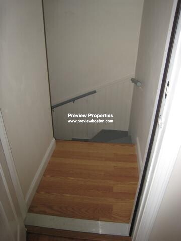 57 Day St, Jamaica Plain