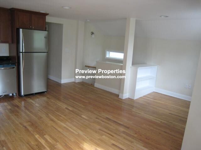 57 Day St, Jamaica Plain