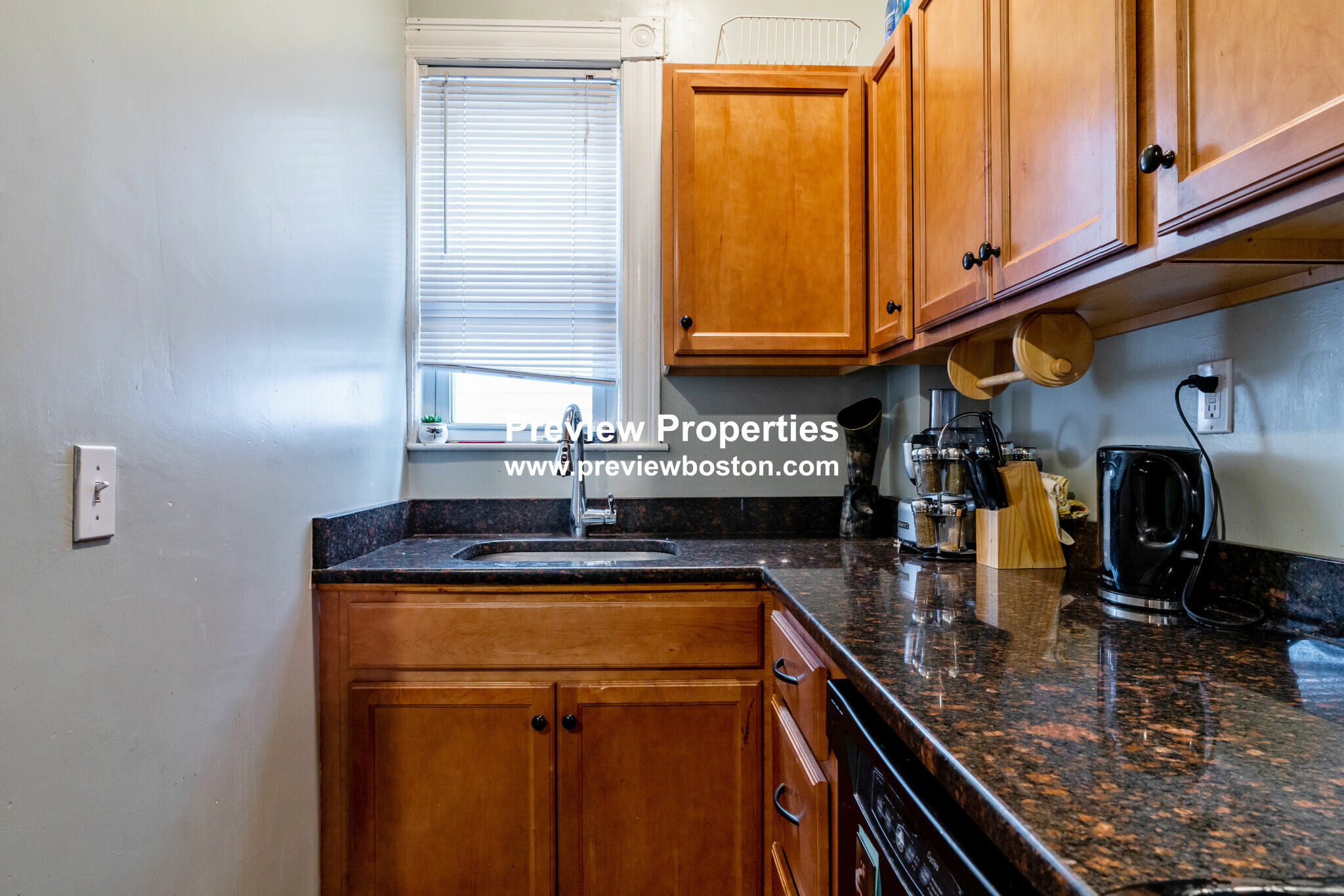 11 Reedsdale St, Allston