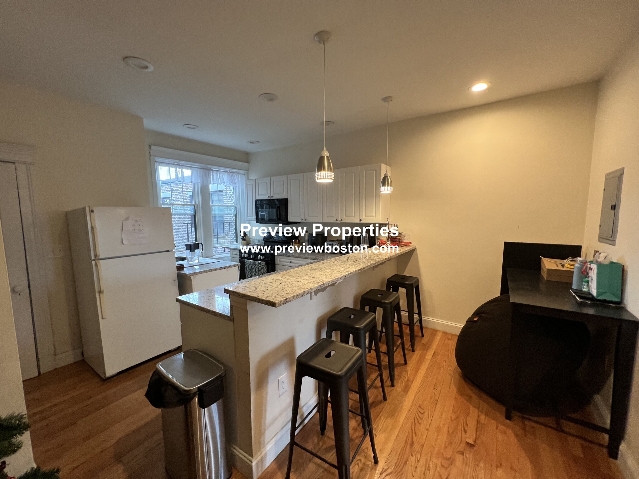 1872 Commonwealth Ave, Washington Square