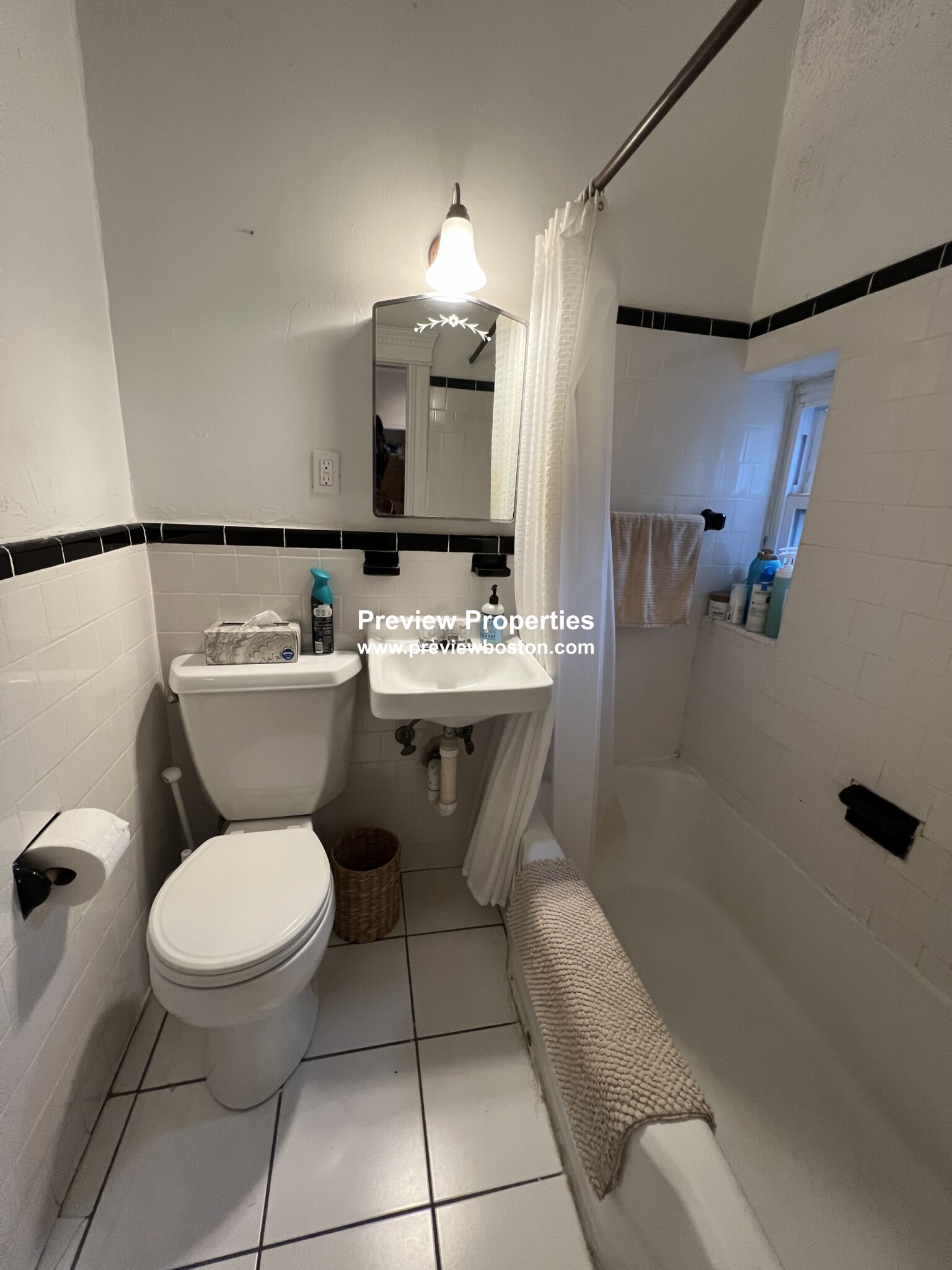 1872 Commonwealth Ave, Washington Square