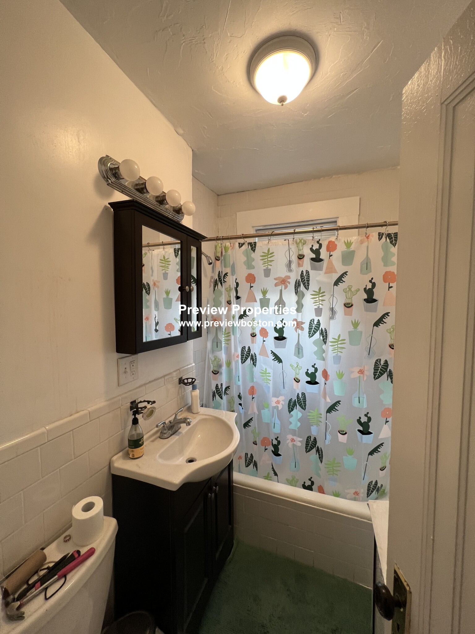 2003 Commonwealth Ave, Brighton