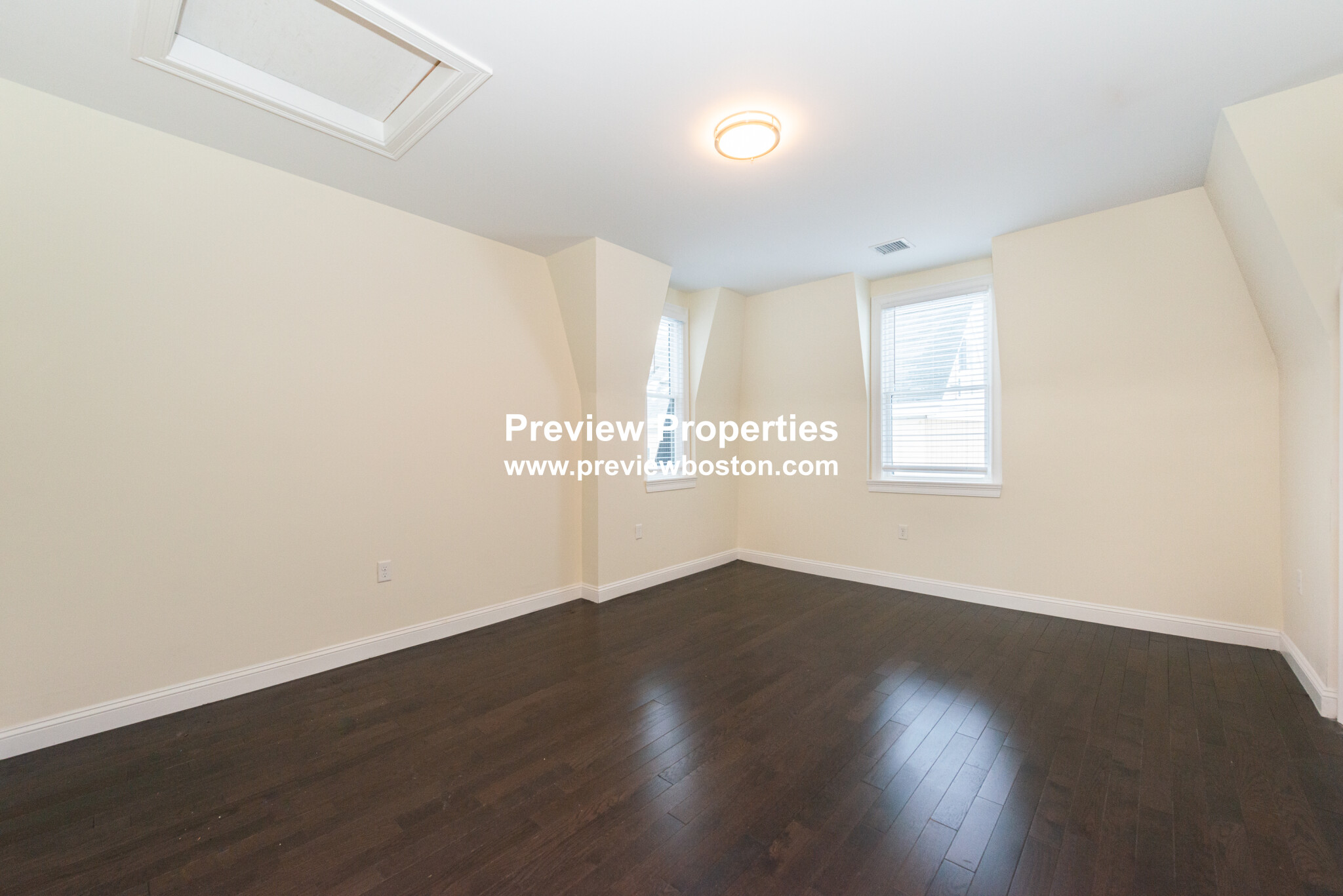 11 Marion St, Medford
