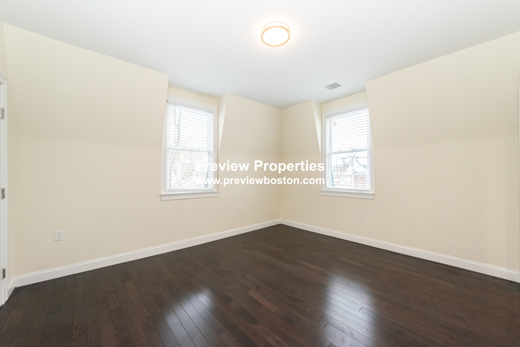 11 Marion St, Medford