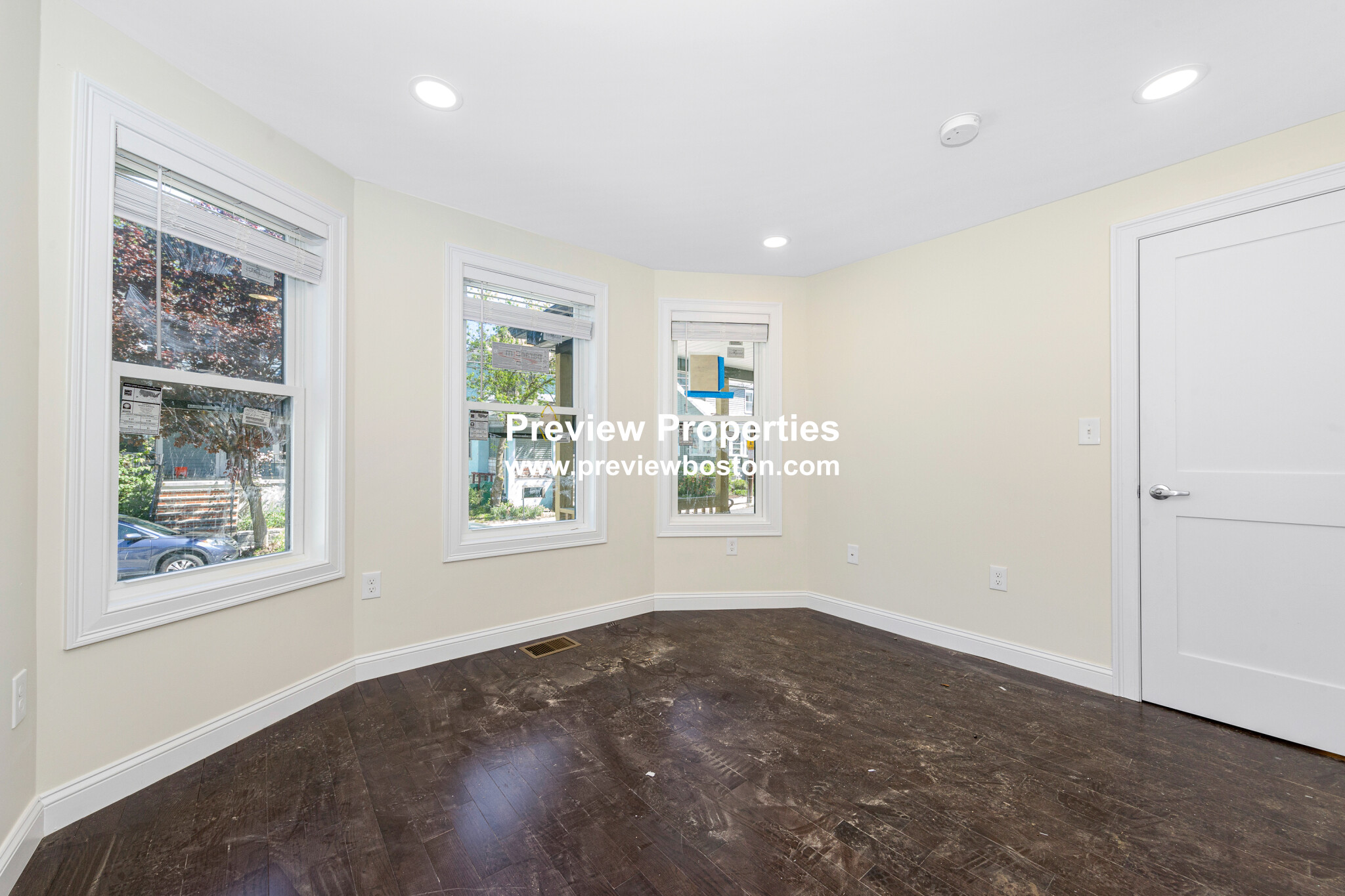 72 Stanley Ave, Medford