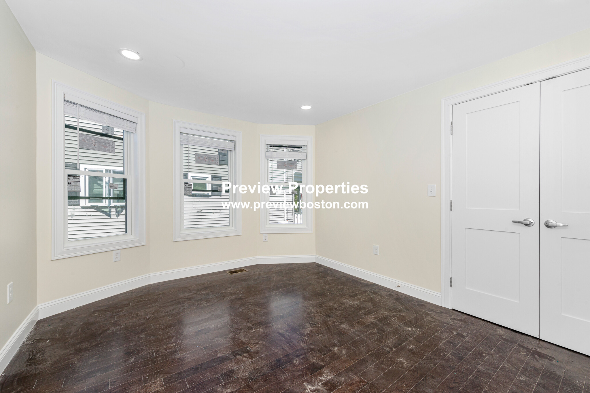 72 Stanley Ave, Medford