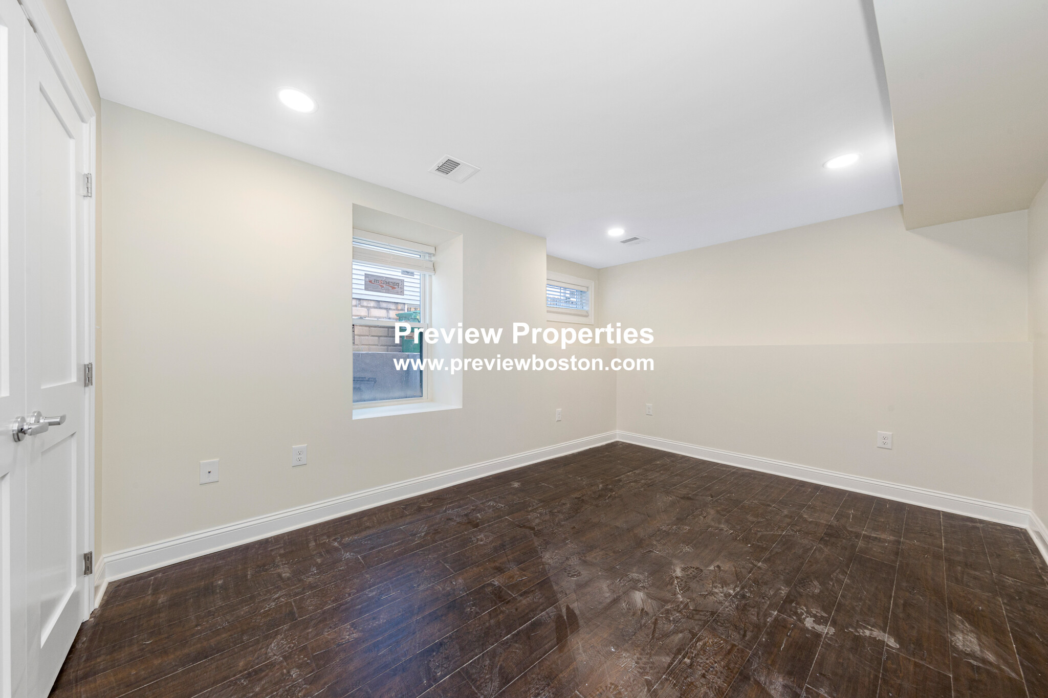 72 Stanley Ave, Medford