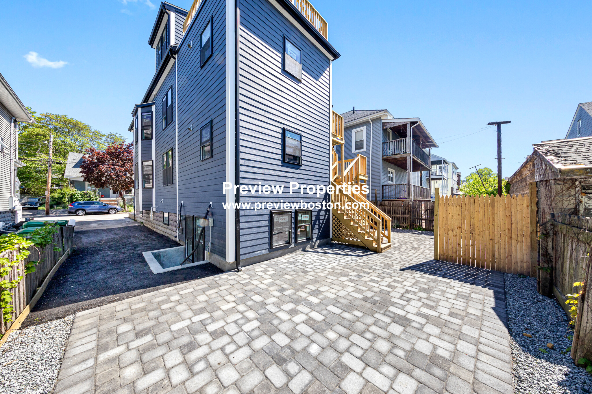 72 Stanley Ave, Medford