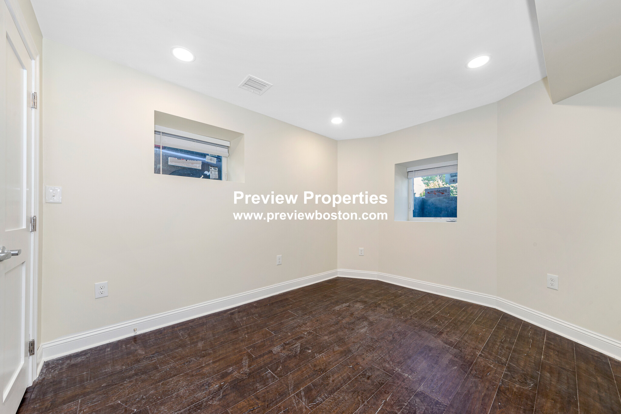 72 Stanley Ave, Medford