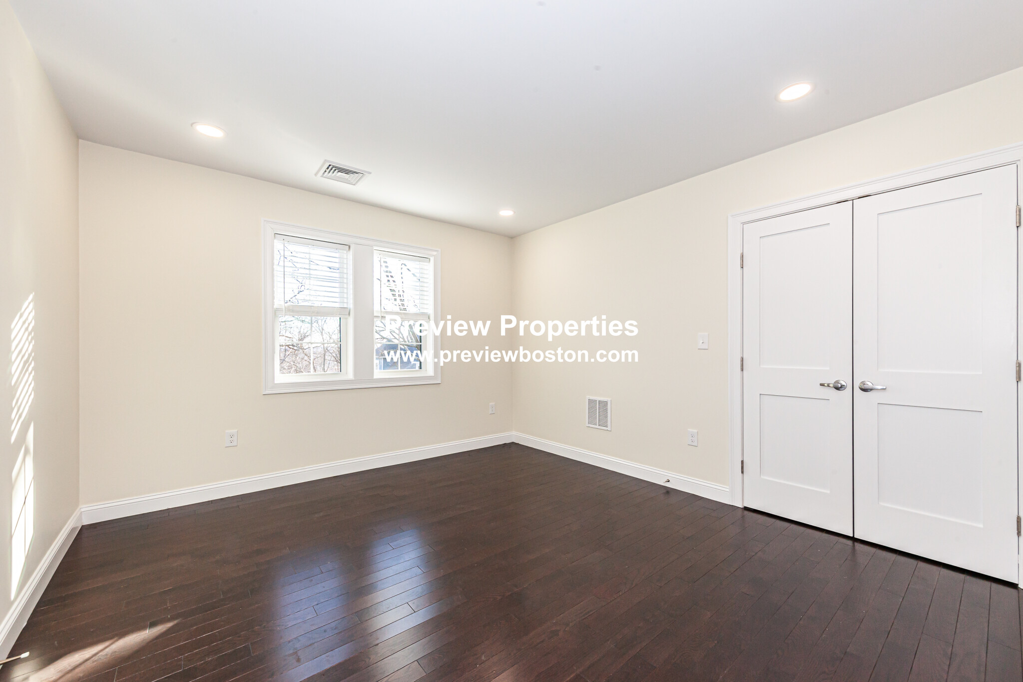 48 Caldwell Rd, Waltham