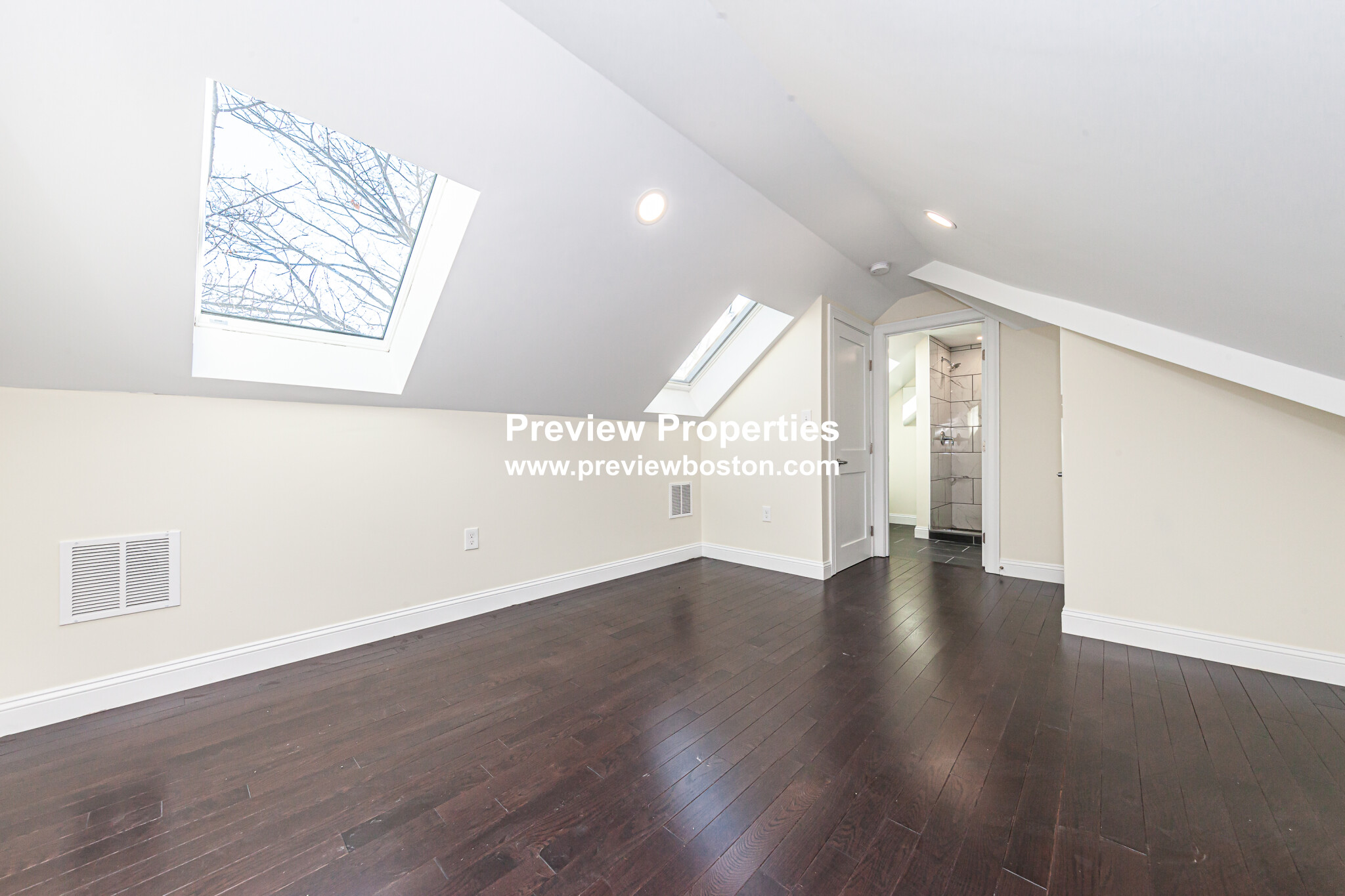 48 Caldwell Rd, Waltham