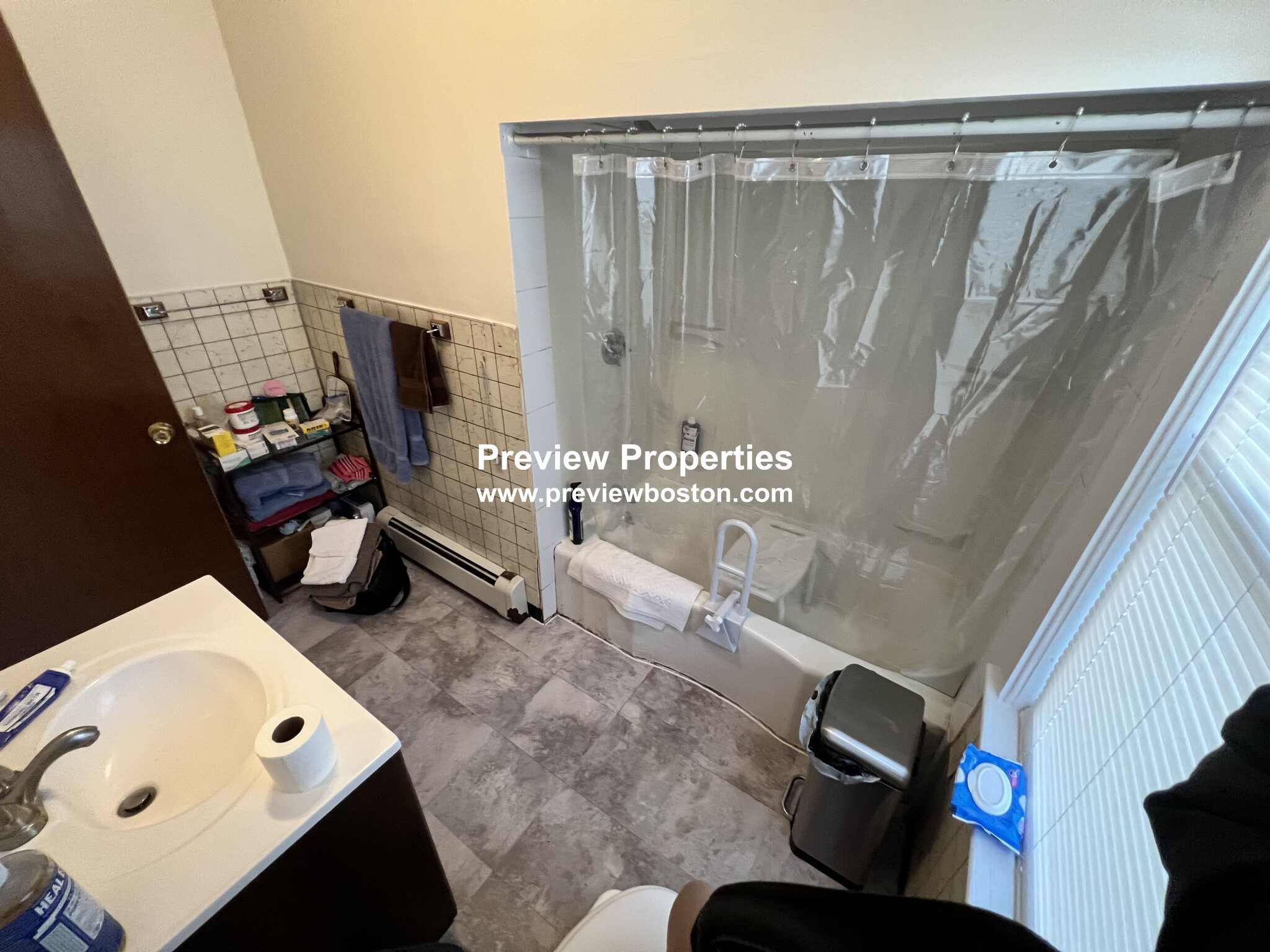 28 Cherry St, Davis Square