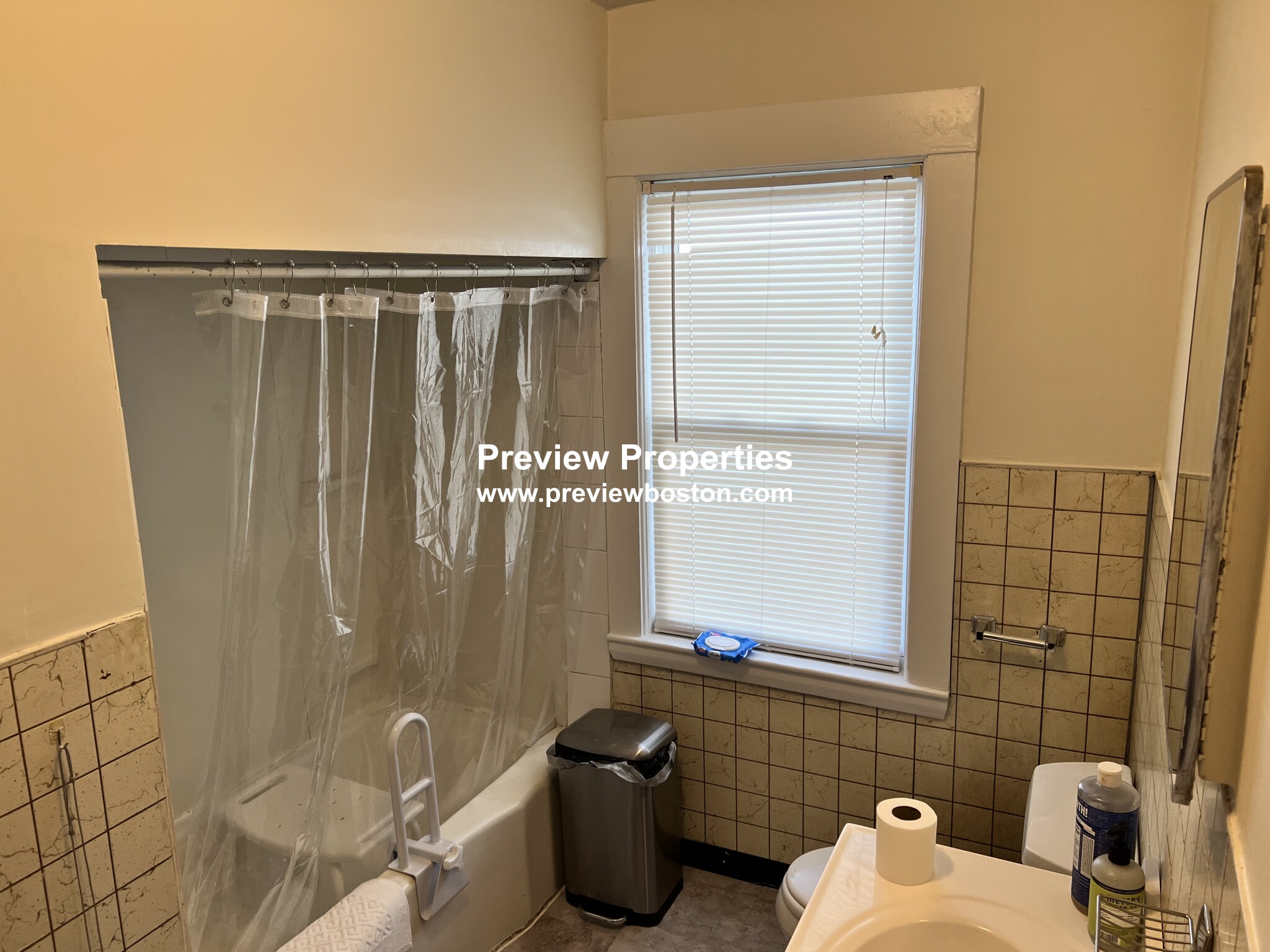 28 Cherry St, Davis Square