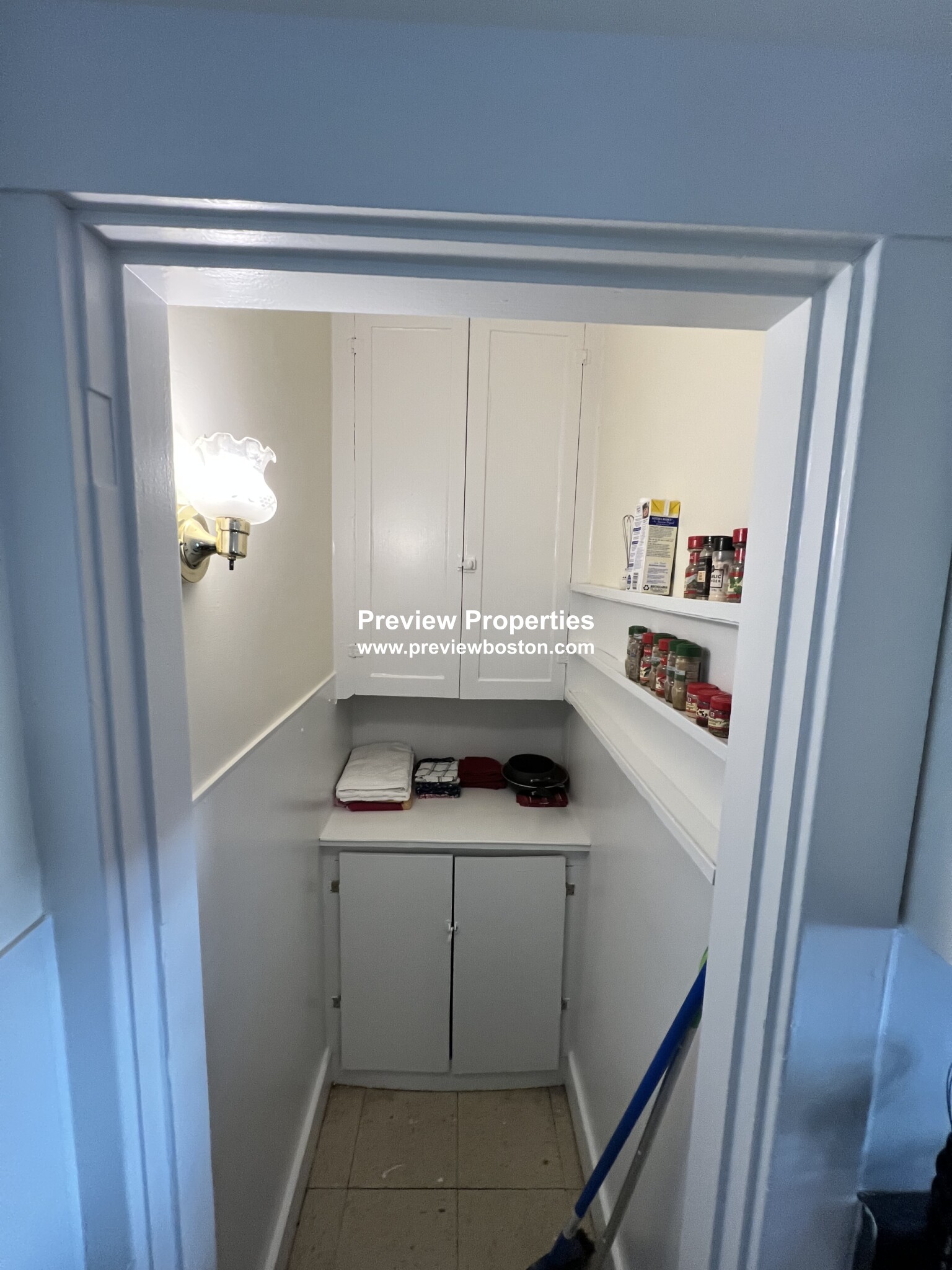 28 Cherry St, Davis Square