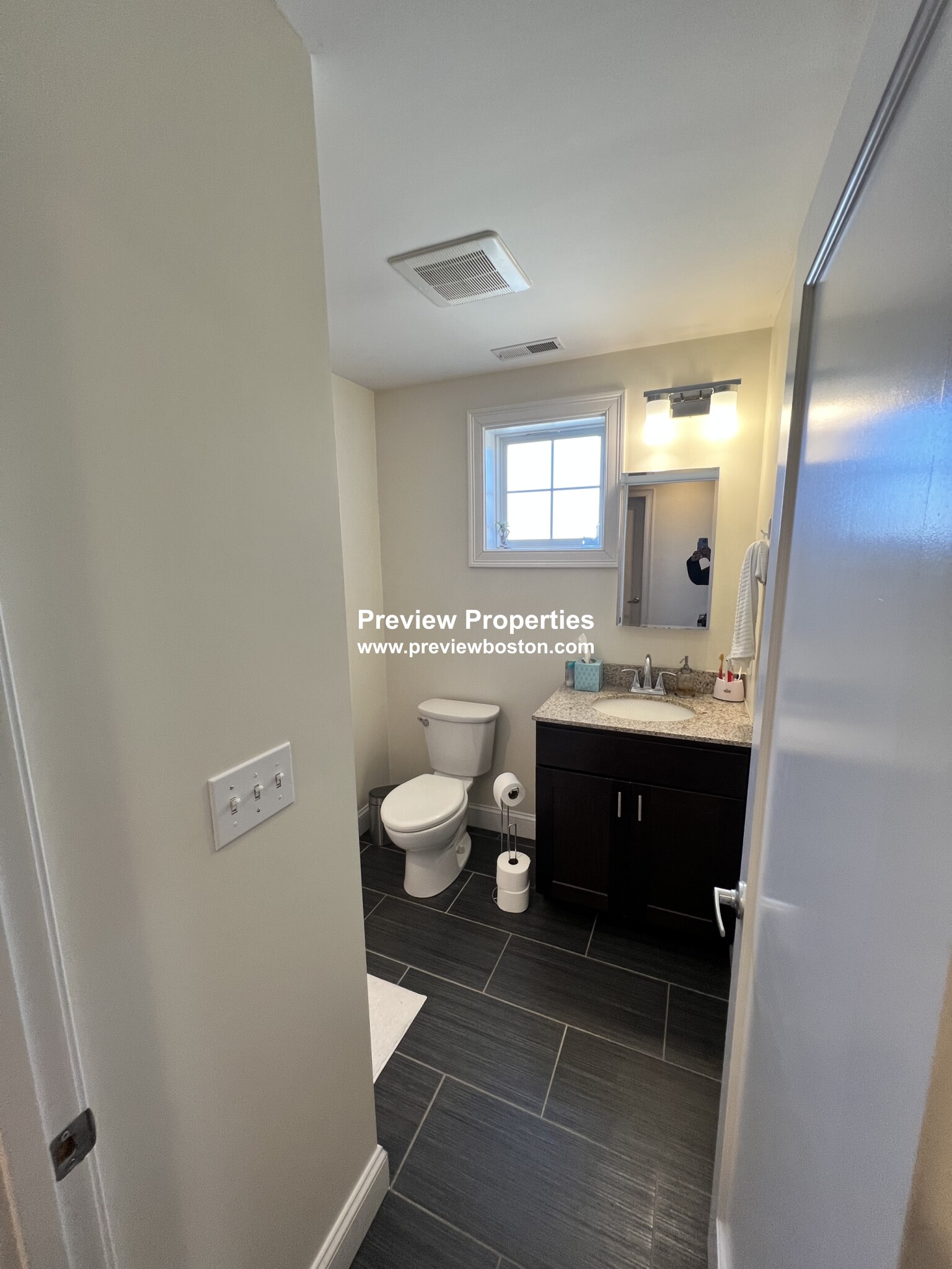 216 Arlington St, Medford