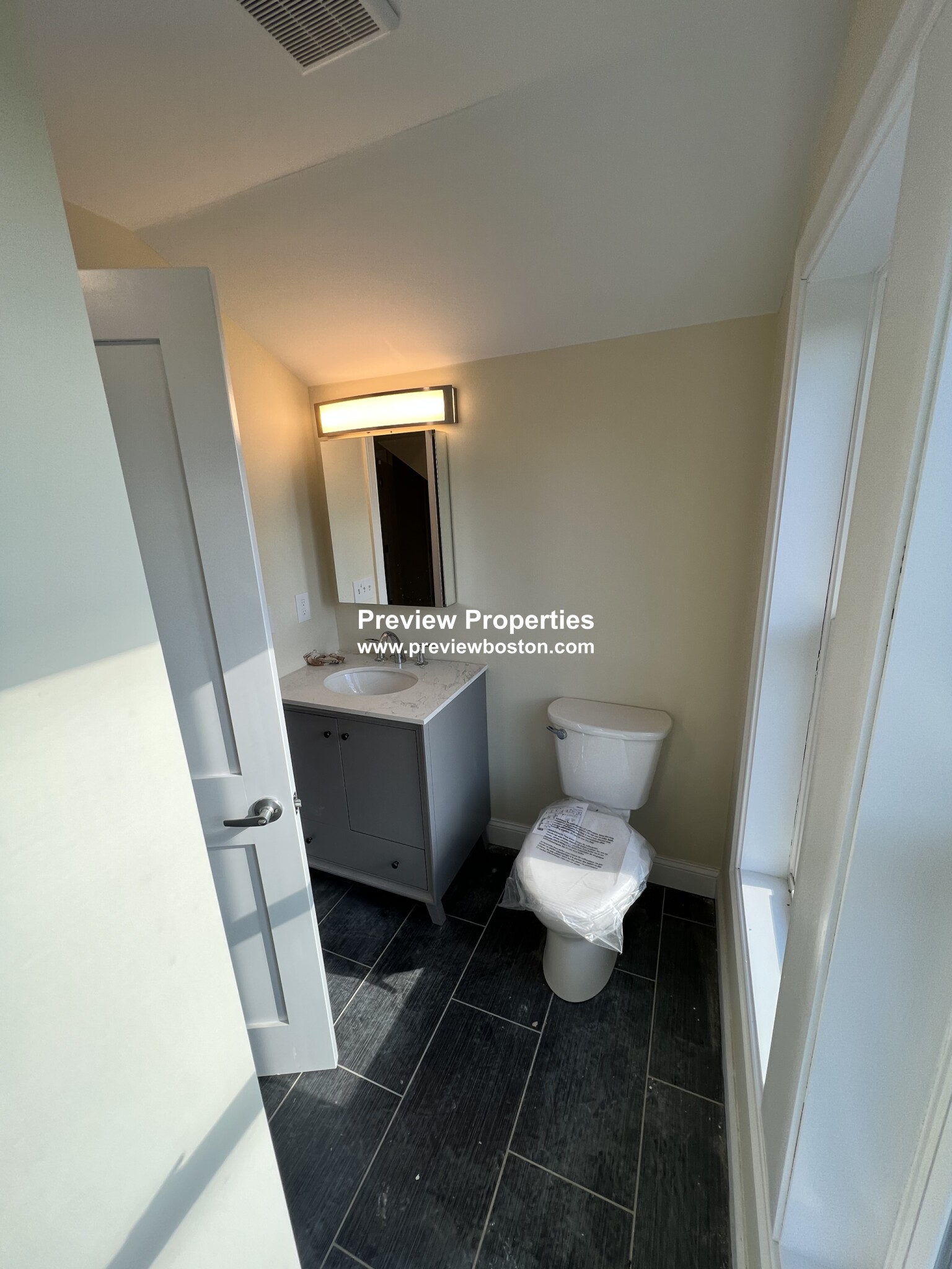 232 Fulton St, Medford