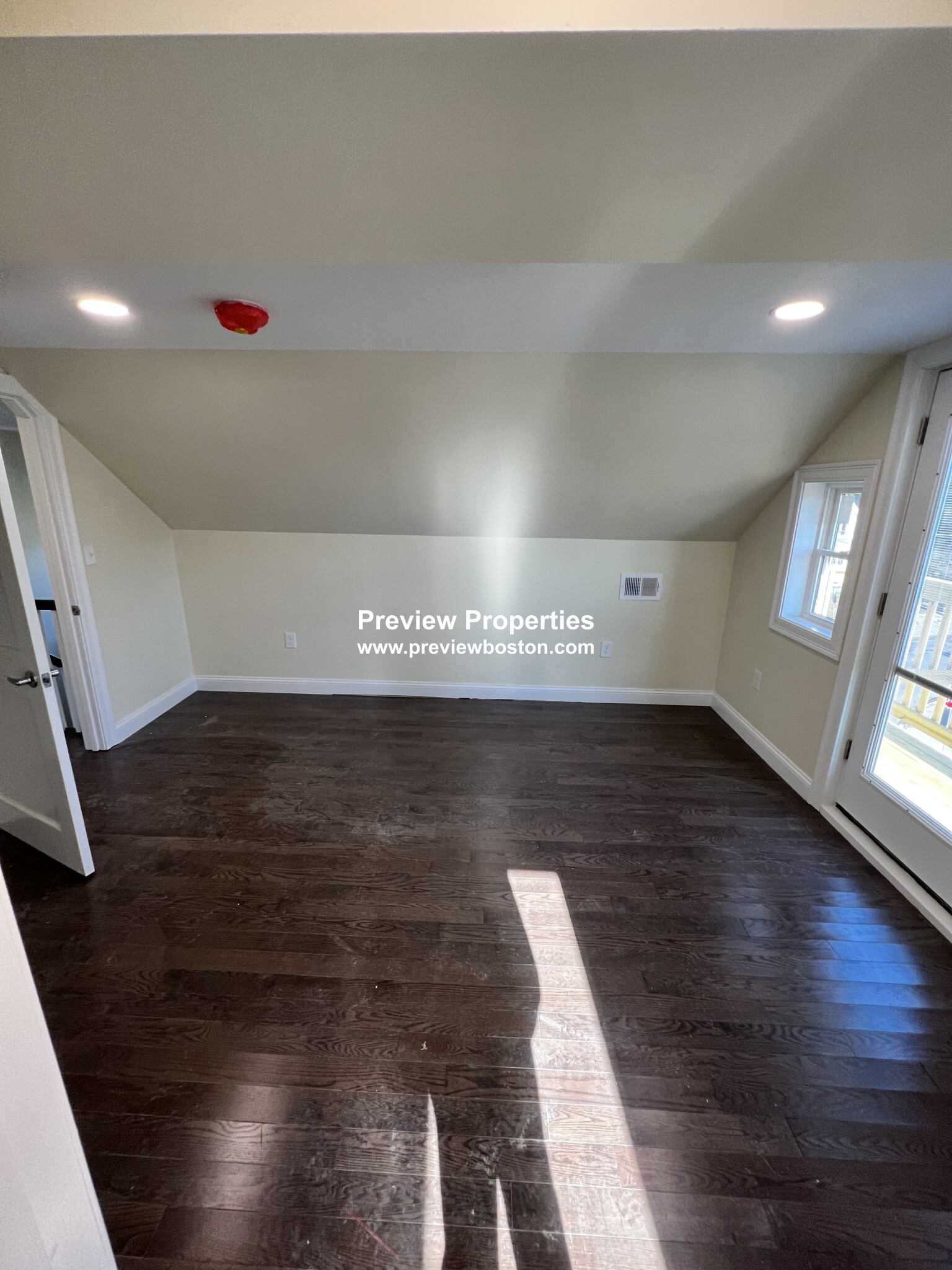 232 Fulton St, Medford